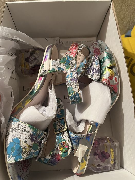 Обувки/ Laura Vita Сандали Framboiseo 16 Цветен