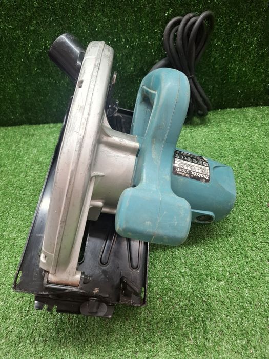 Циркуляр на Makita 5704R