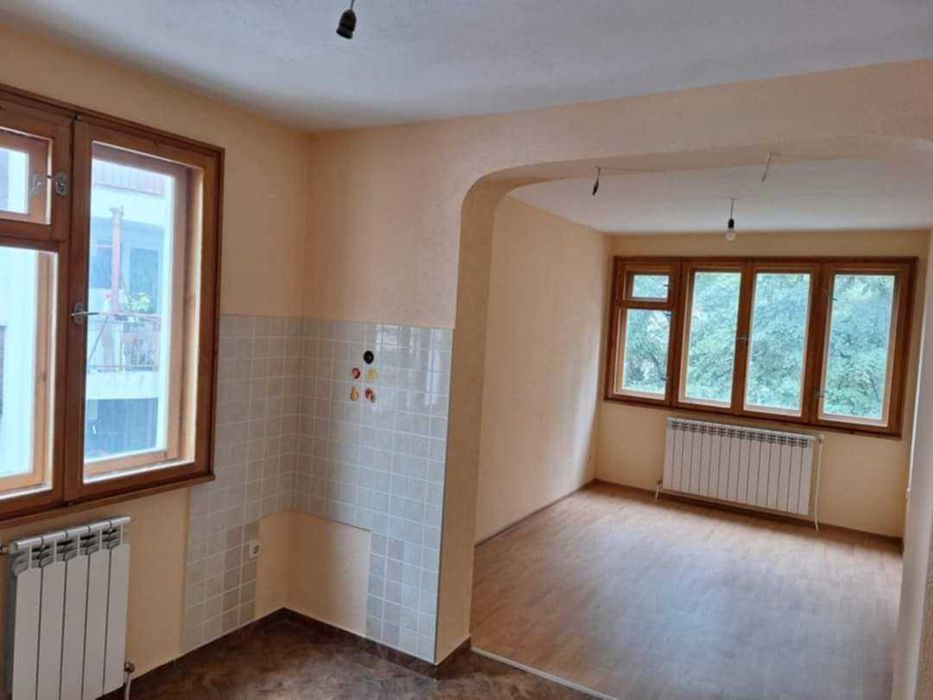 Продава се Четиристаен апартамент в Пловдив, Централна гара - 133 кв.м за 1617 €/кв.м - Снимка #3