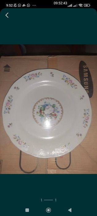 Блюдца красивые с голубыми цветами и золотым ободком, советские