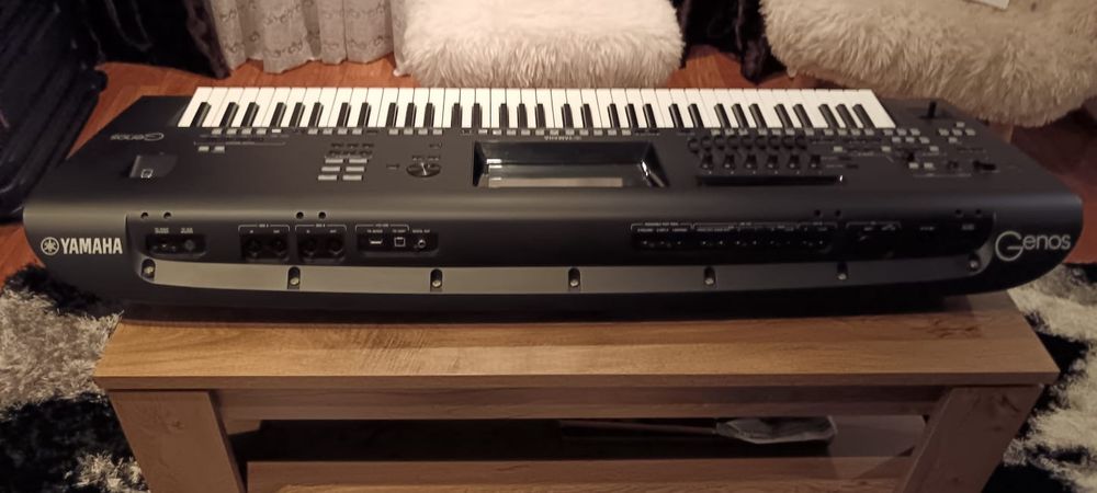 Vând Yamaha Genos