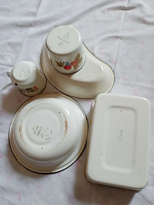 Продам разные эмалированные посуды.