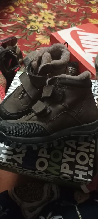 Продам детскую обувь на мальчика