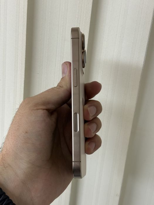 Iphone 16 pro 99% Sim 256g