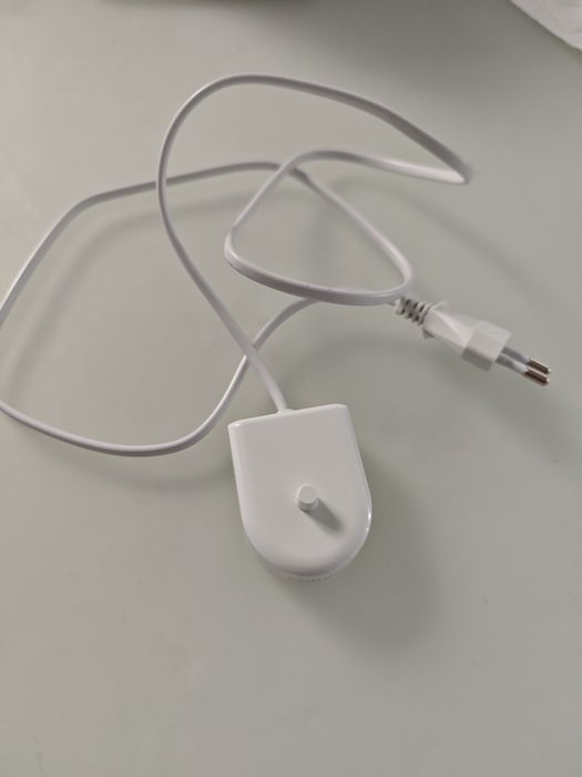 Зарядно за електрическа четка за зъби  Philips