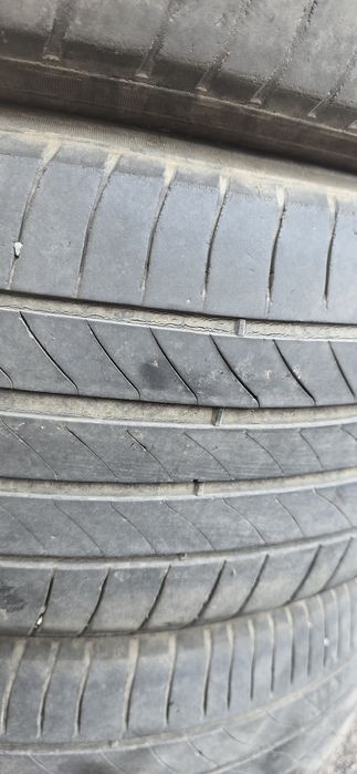 Продам б/у шины  4шт