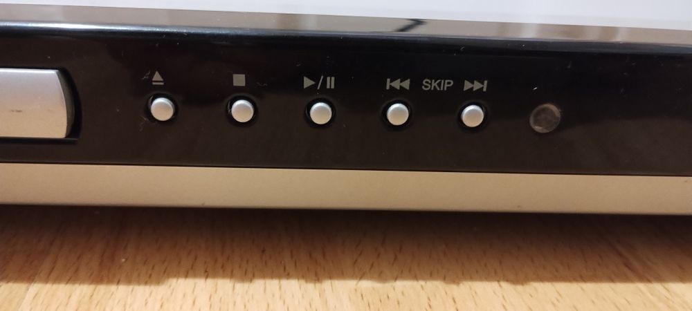 Vând DVD player Techwood