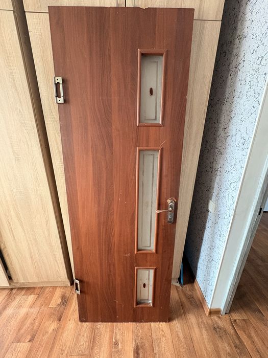 Отдам межкомнатн дверь