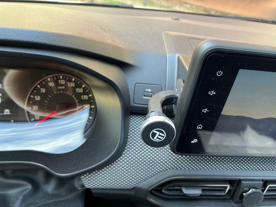 Suport telefon magnetic Dacia Logan III, Sandero III