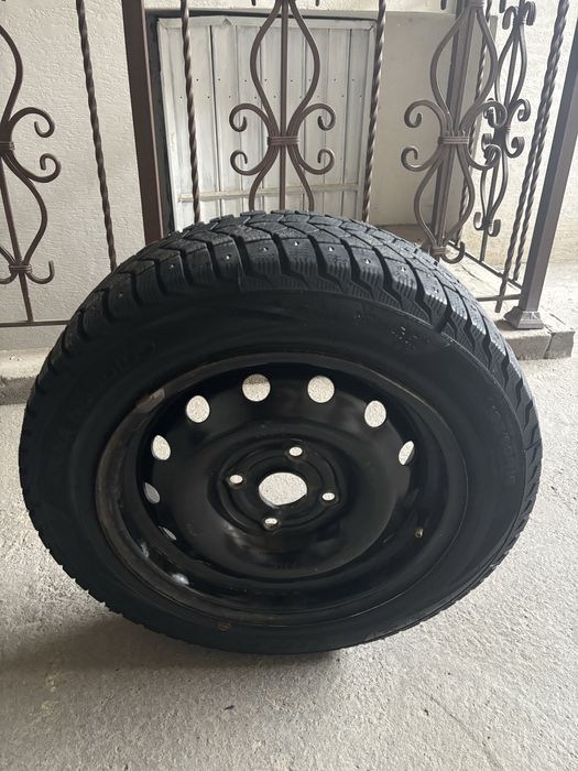 Шиповой темирли зимный 4 та коплект балон-диска (15 размер)