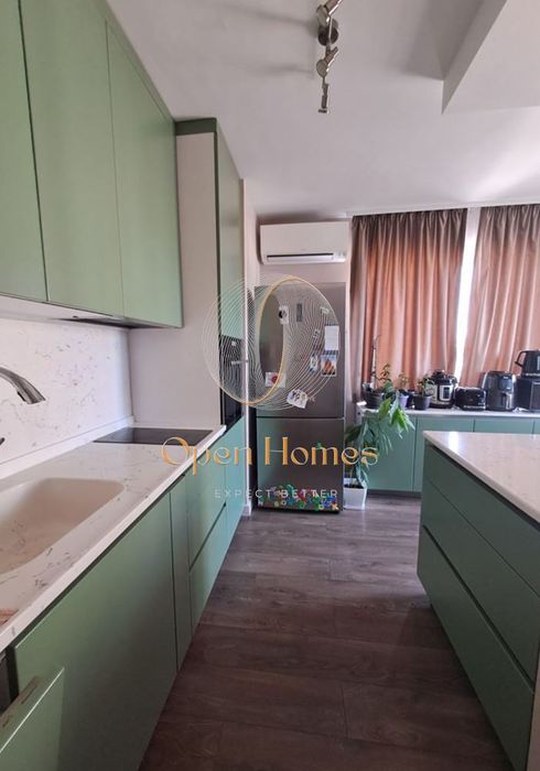 Продава се Тристаен апартамент в Пловдив, Южен - 104 кв.м за 1924 €/кв.м - Снимка #3