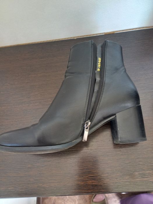 Продам обувь женскую