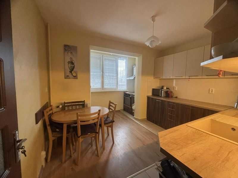 Дава се под наем Двустаен апартамент в София, Младост 2 - 90 кв.м за 847.62 € - Снимка #2