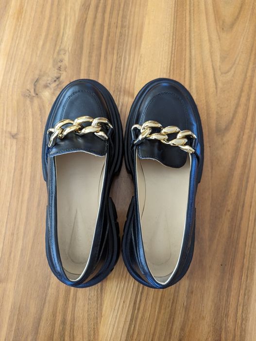 Кожени дамски обувки