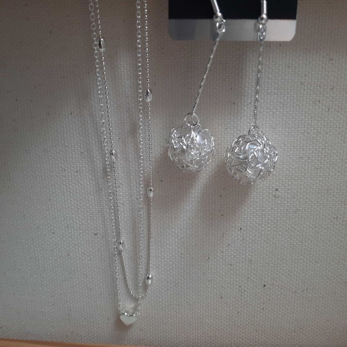 Промо на Ново  Дамско колие с висящи обеци