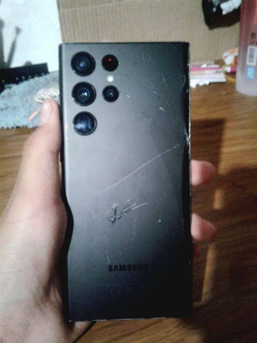 Продам Samsung s22 ultra