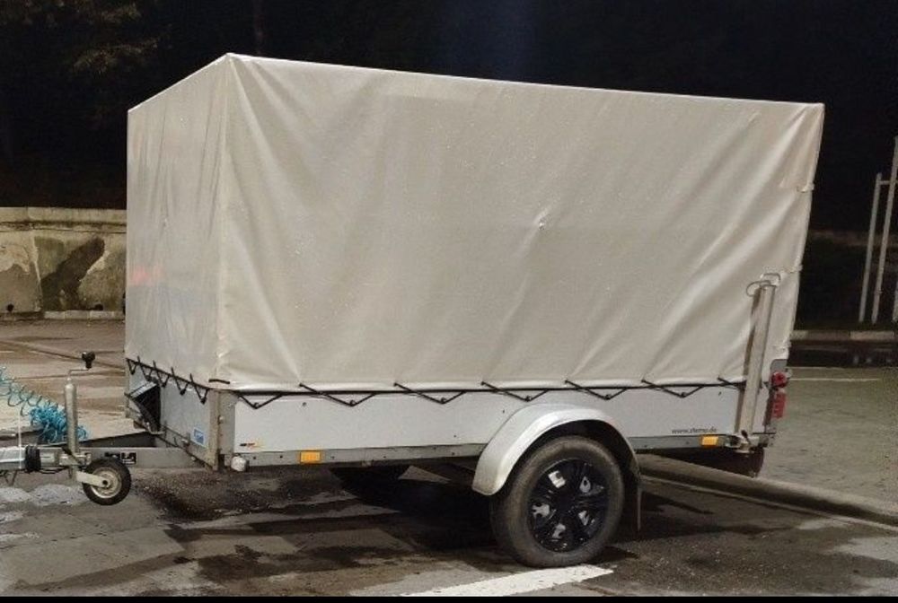 Remorca 750 kg Stema