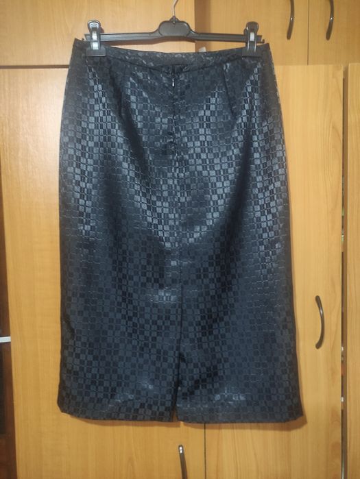Costum negru damă