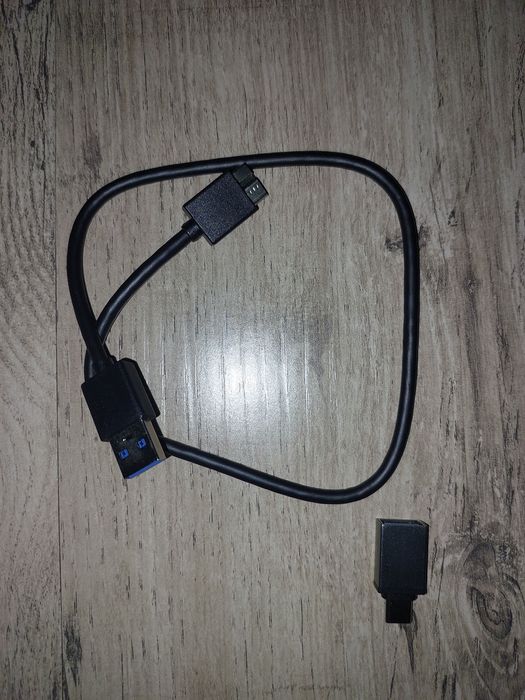 4 TB fleshka sotiladi yengi