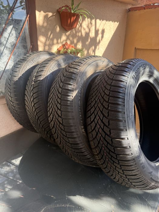 Anvelope Bridgeston M+S de iarna 205/60R16