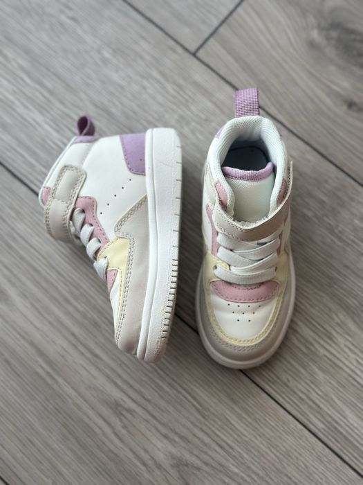 Papuci H&M marime 22, impecabili