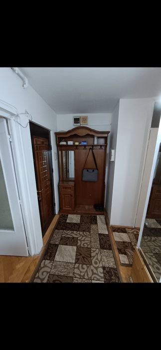 Inchiriez apartament zona Modern /Andrei Saguna