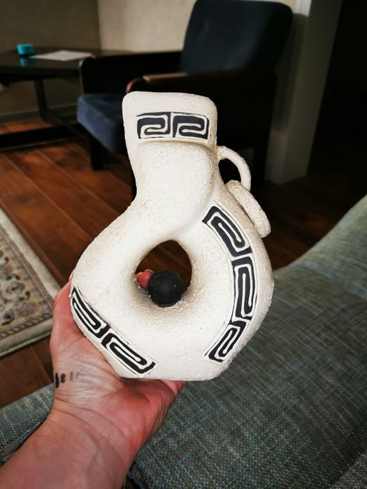 Продам вазу-декор. В идеальном состоянии