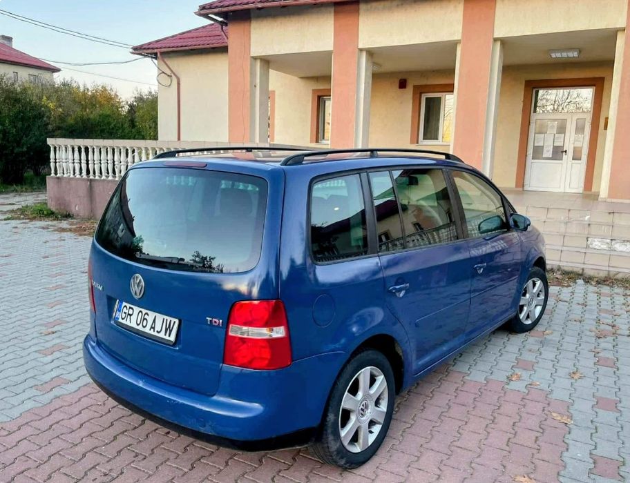 Vand VW Touran 1.9 diesel 2005 7 locuri fiscal pe loc