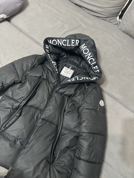 Куртка черный Moncler