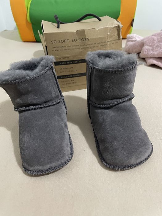 Vand UGG uri copii originale marimea 19/20