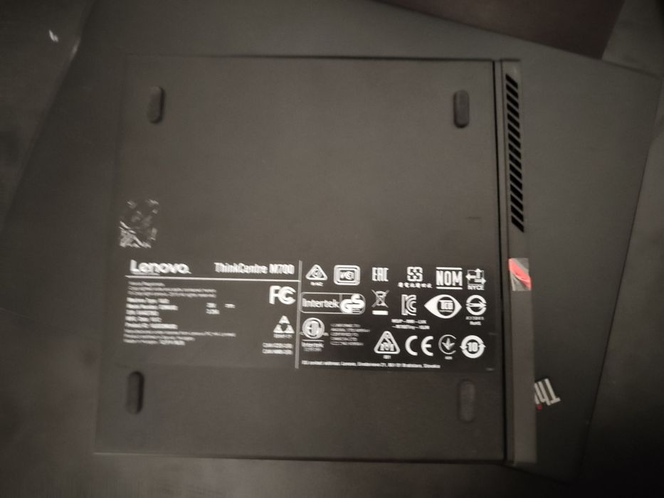 Lenovo ThinkCenter M700