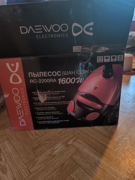Пылесос Daewoo RC-2200RA 1600W, рабочий