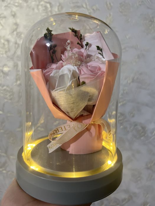 Букет в стеклянной колбе