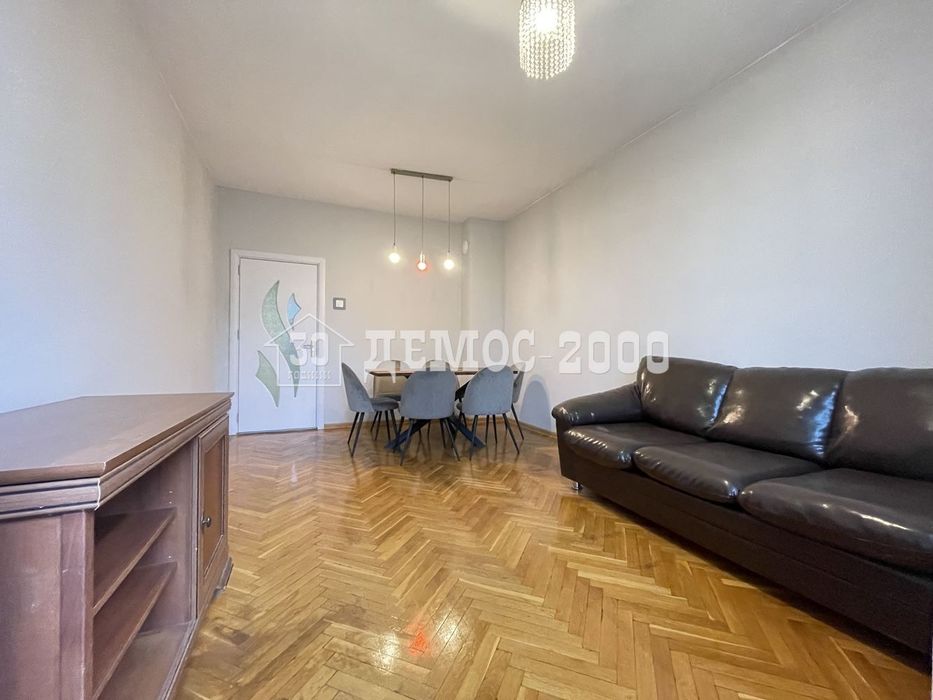 Дава се под наем Тристаен апартамент в Варна, Победа - 65 кв.м за 510 € - Снимка #1