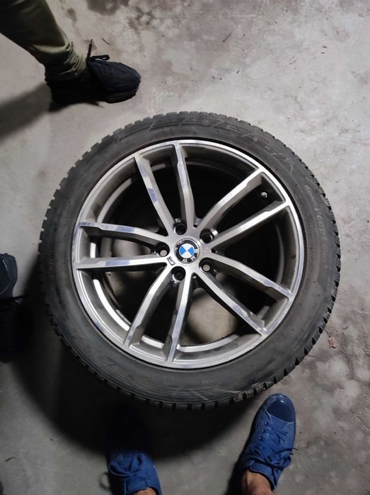 Продавам джанти с гуми за BMW