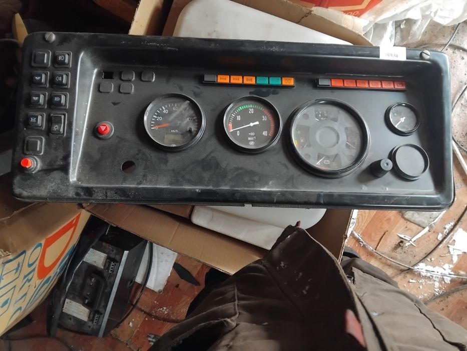 Щиток приборов камаз