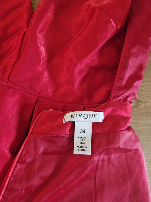 Официална червена рокля XS