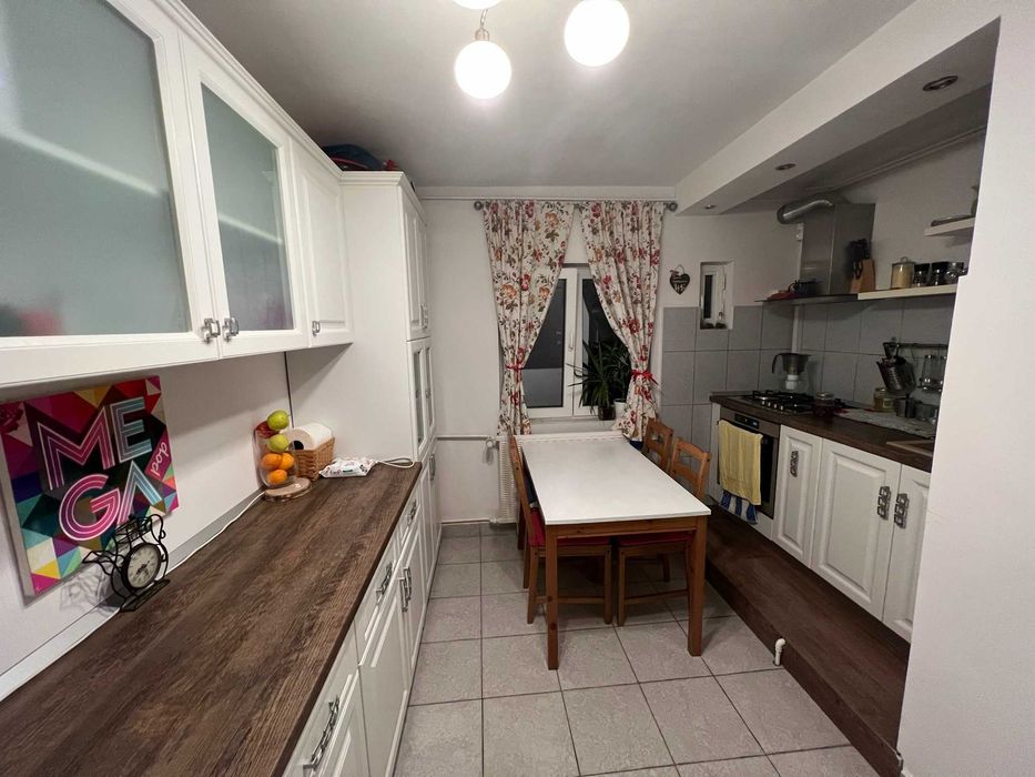 Apartament 2 cam decomandate, zona Dristor-Vitan, cu parcare inclusa