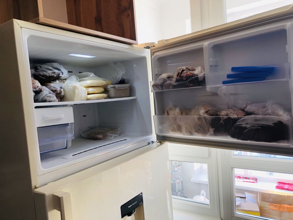 Холодильник широкий