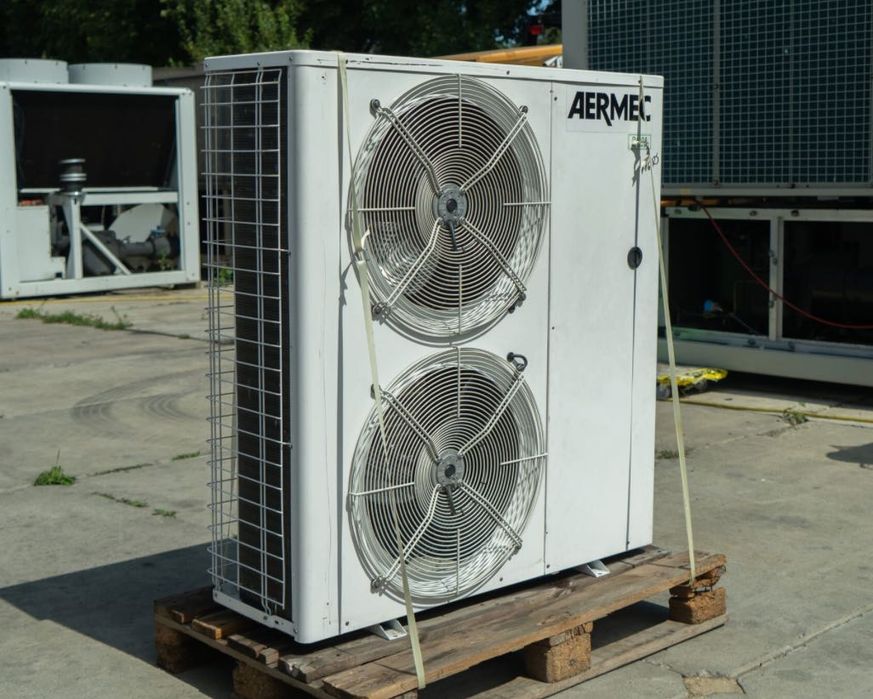 Чиллер AERMEC ANL080 Y (20.35 кВт)