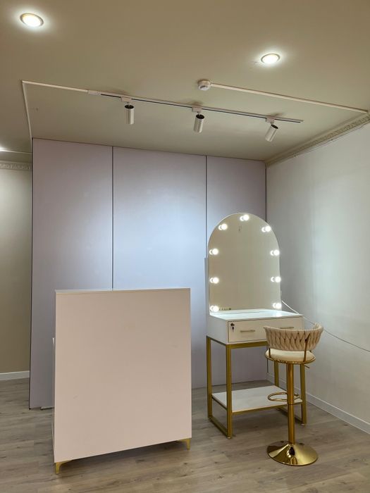 Визажный комплект (стол,стул,ресепшн)