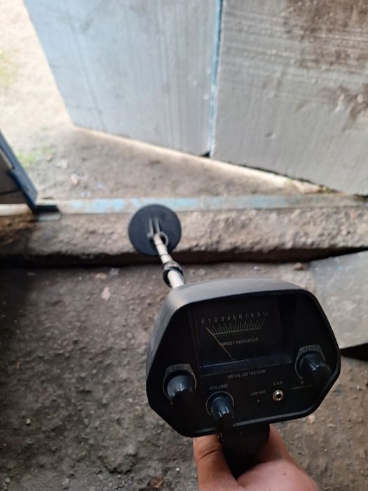 Продам металлоискатель