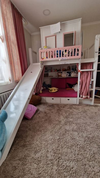 Продаю детский домик с горокой