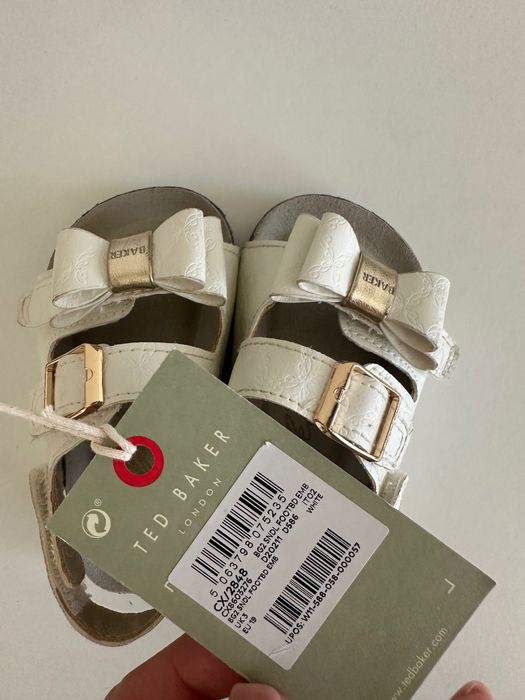 Бебешки бели сандали Ted Baker, 19ти номер