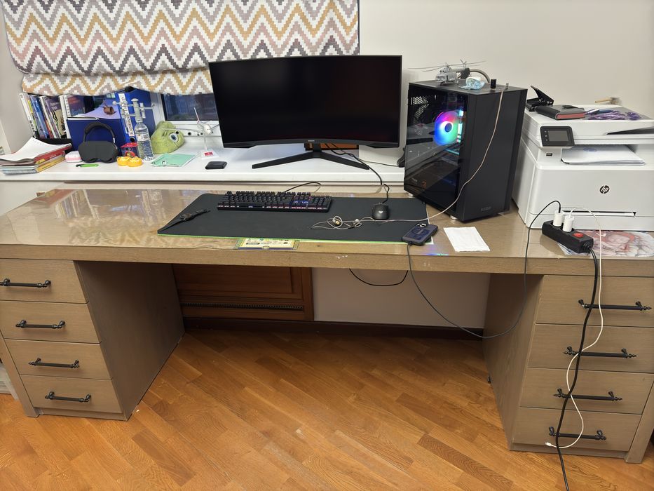 Продам стол письменный