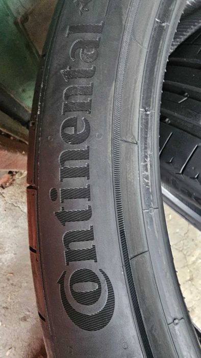 255 35 21 CONTINENTAL vara