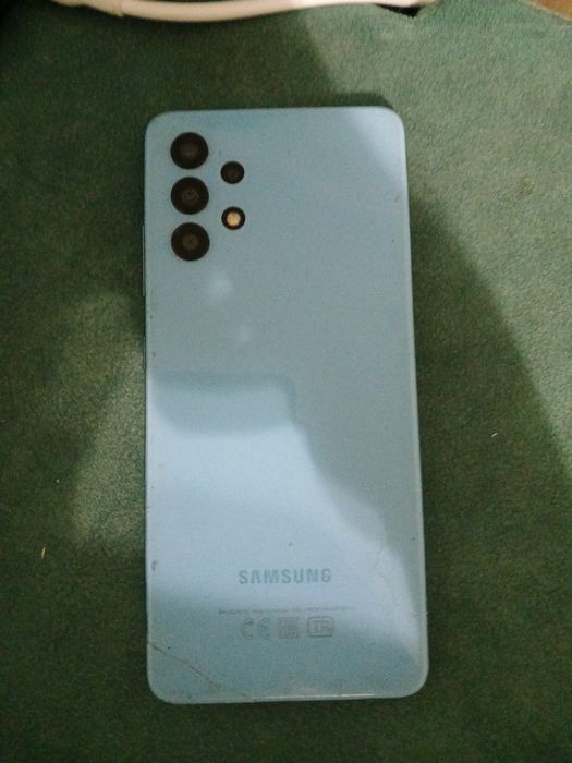 Продам Galaxy 32 чехол в подарок