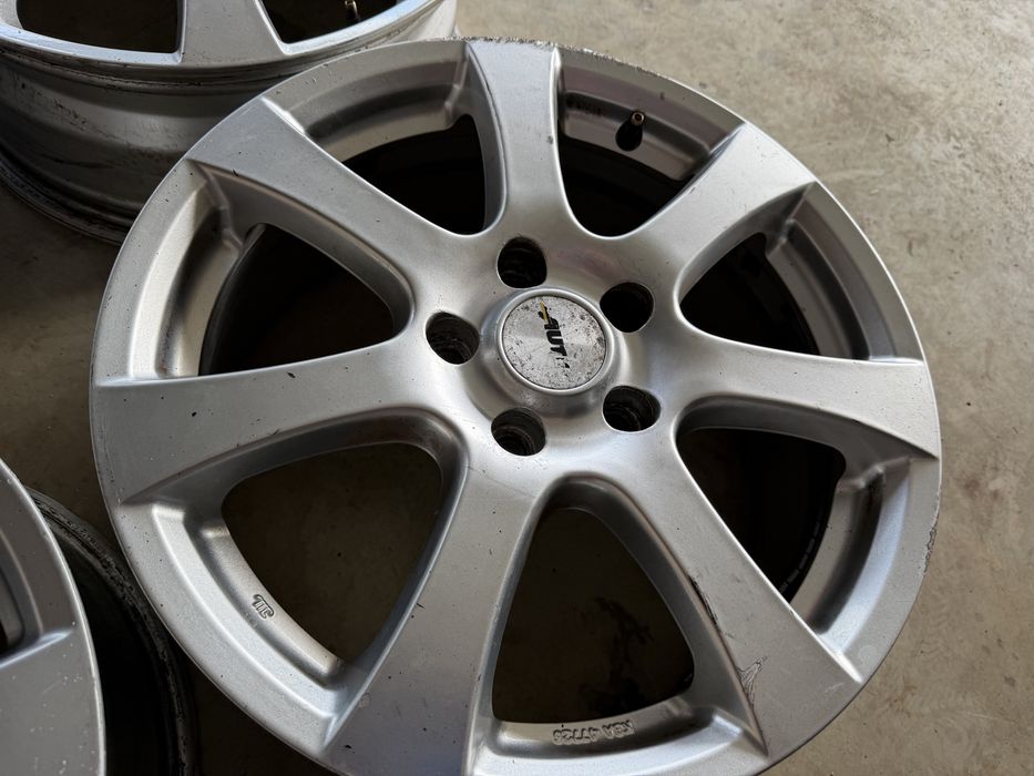 Алуминиеви джанти AUTEC 17 цола 5x114.3 ET46 – Хонда CR-V 3 / Honda CR-V III