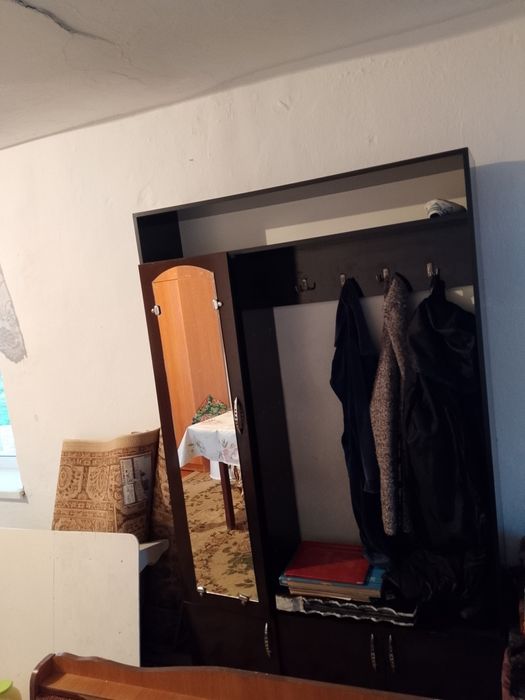 Щифоньер,прихожка