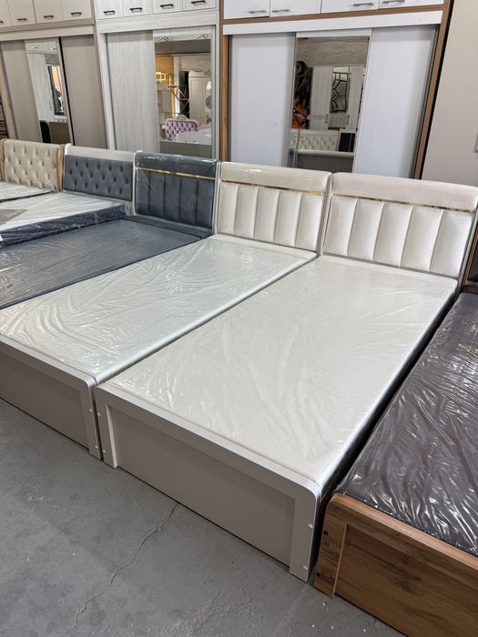 Ishlab chiqaruvchidan krovat 880.000 bomba narx ulgurib qolamiz